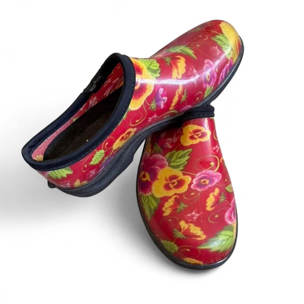 Sloggers Women’s Garden Clogs Size 8 Red Floral Waterproof Comfort Shoes